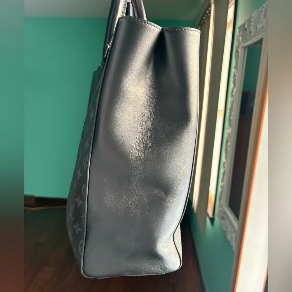 Louis Vuitton black tote